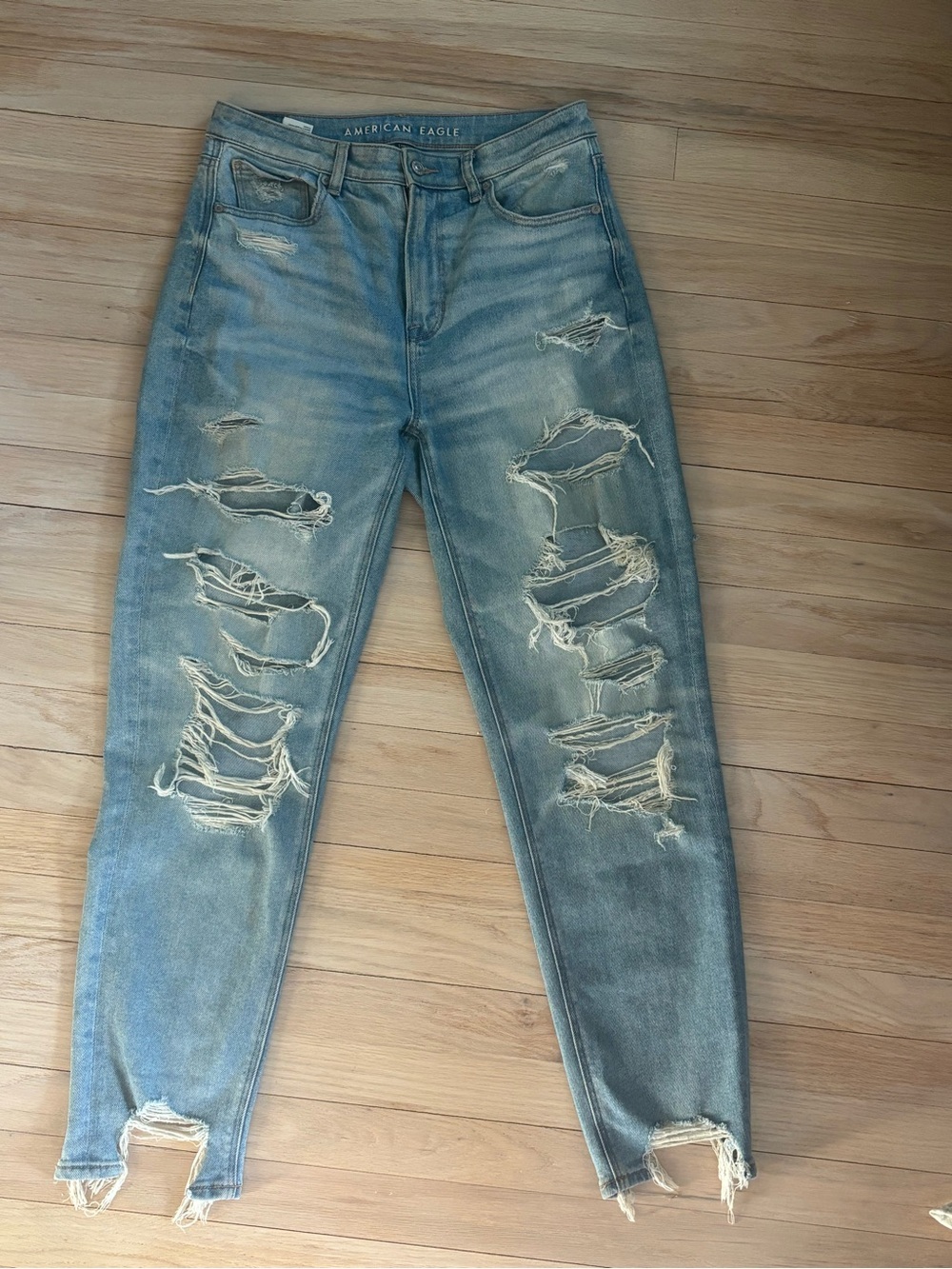 American Eagle Outfitters Light Blue Ripped Boyfriend Jeans - Size 8 Long